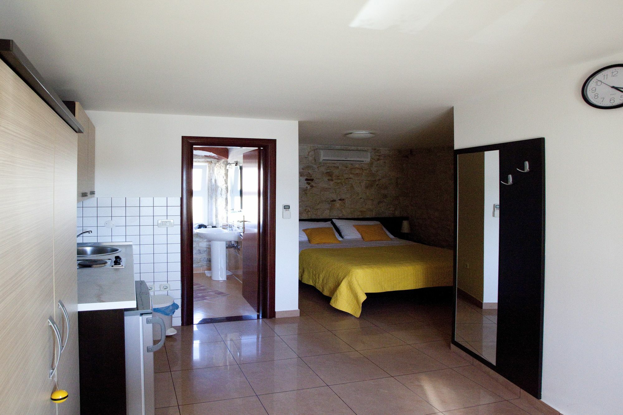 טרוגיר Apartments Riva מראה חיצוני תמונה